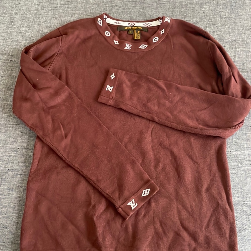 LV sweater size USA size small